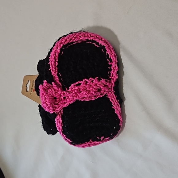 Hand Crafted Hand Knit Crochet Hand bag black & Barbie Pink Bow silhouette 6"x4" - Picture 14 of 17